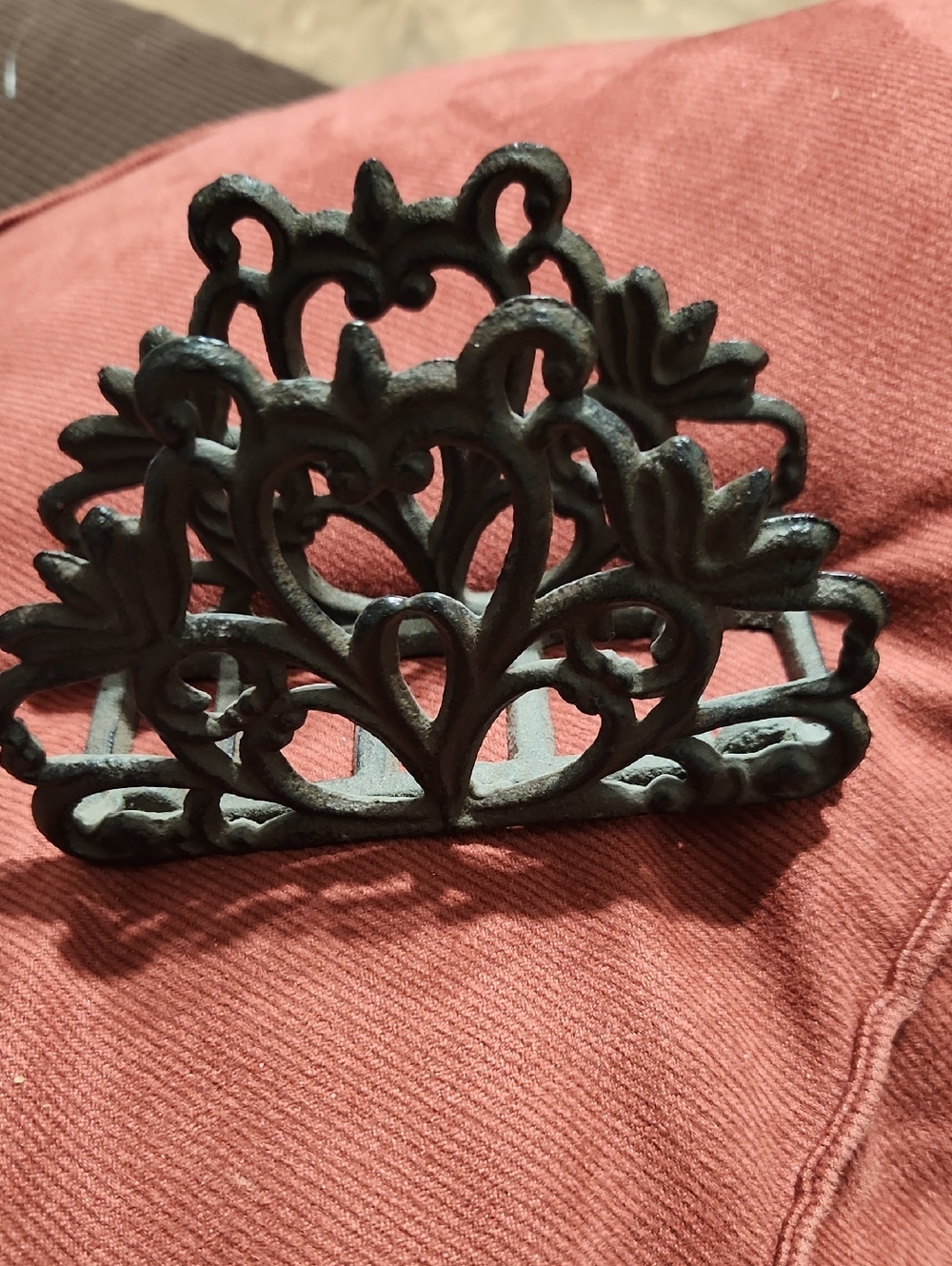 Decorative Black Cast Iron Napkin Holder - Elegant Heart Motif